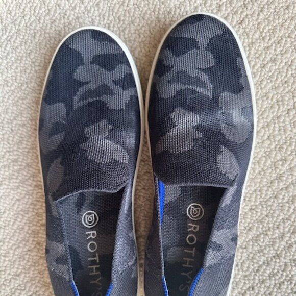 Rothy's Grey/Black Camouflage Sneaker - Size 9.5 - Picture 2 of 4